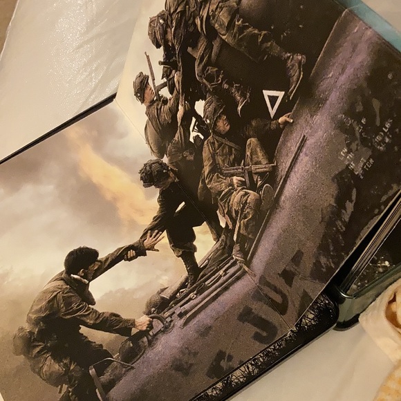Band of Brothers DVD 6 disc collection in a tin box - Picture 10 of 16